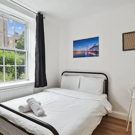 Aplacetostay Central London Apartment, Waterloo